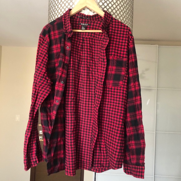 Button Down Oversized Flannel - Picture 1 of 4